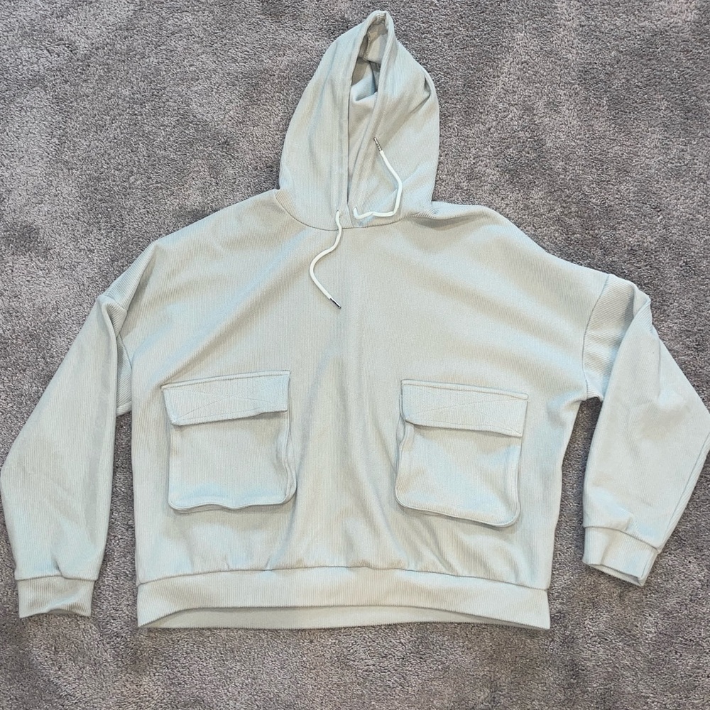 Mint Sweatshirt w/ Large Front Pockets — Adika — size L